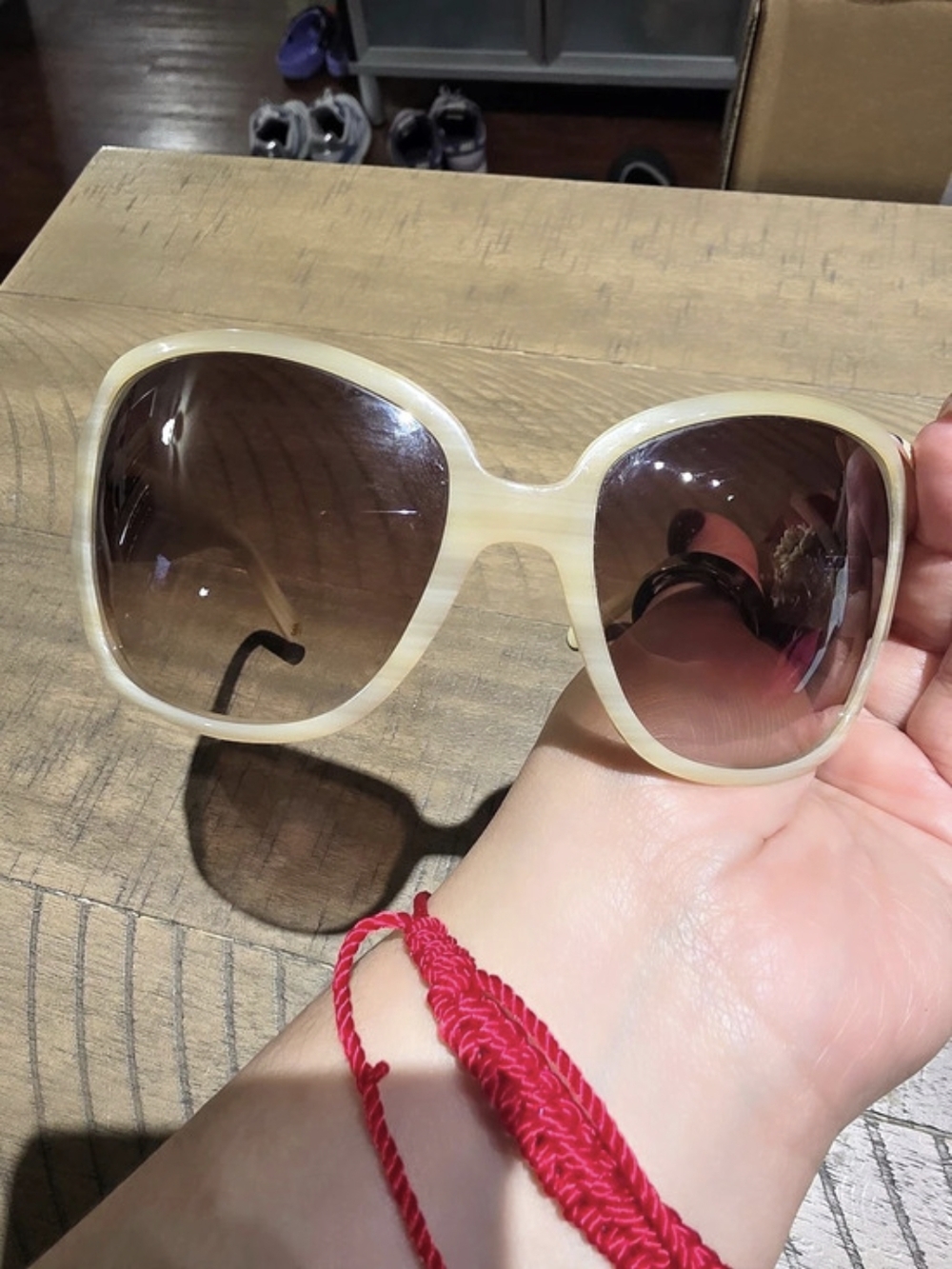 Banana Republic Oversized Sunglasses in Cream & Brown